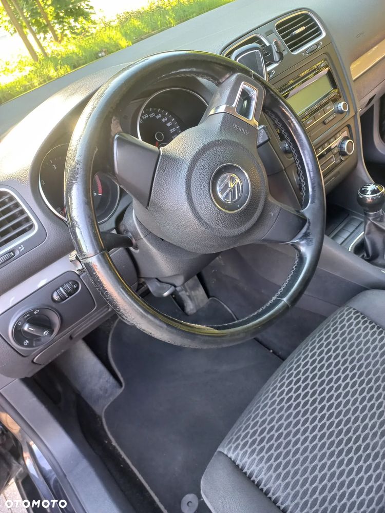 Volkswagen Golf - 10