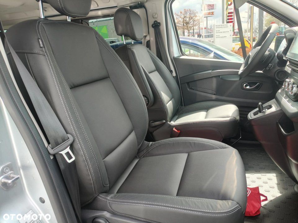 Renault Trafic - 12