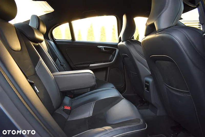 Volvo S60 D3 Drive-E R-Design Momentum - 22