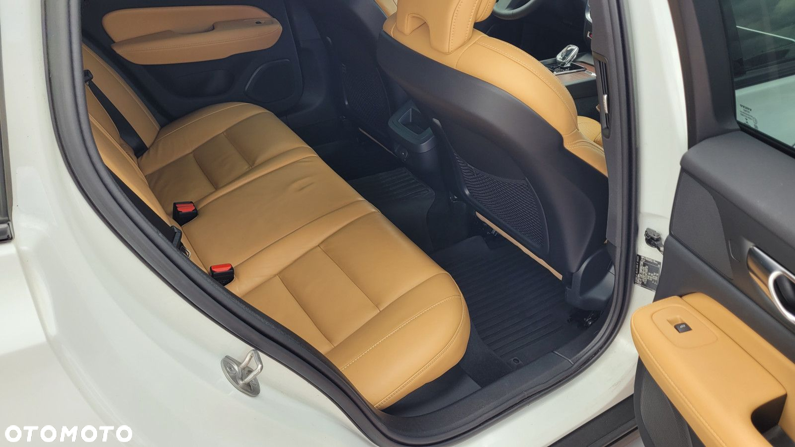 Volvo V60 Cross Country - 22