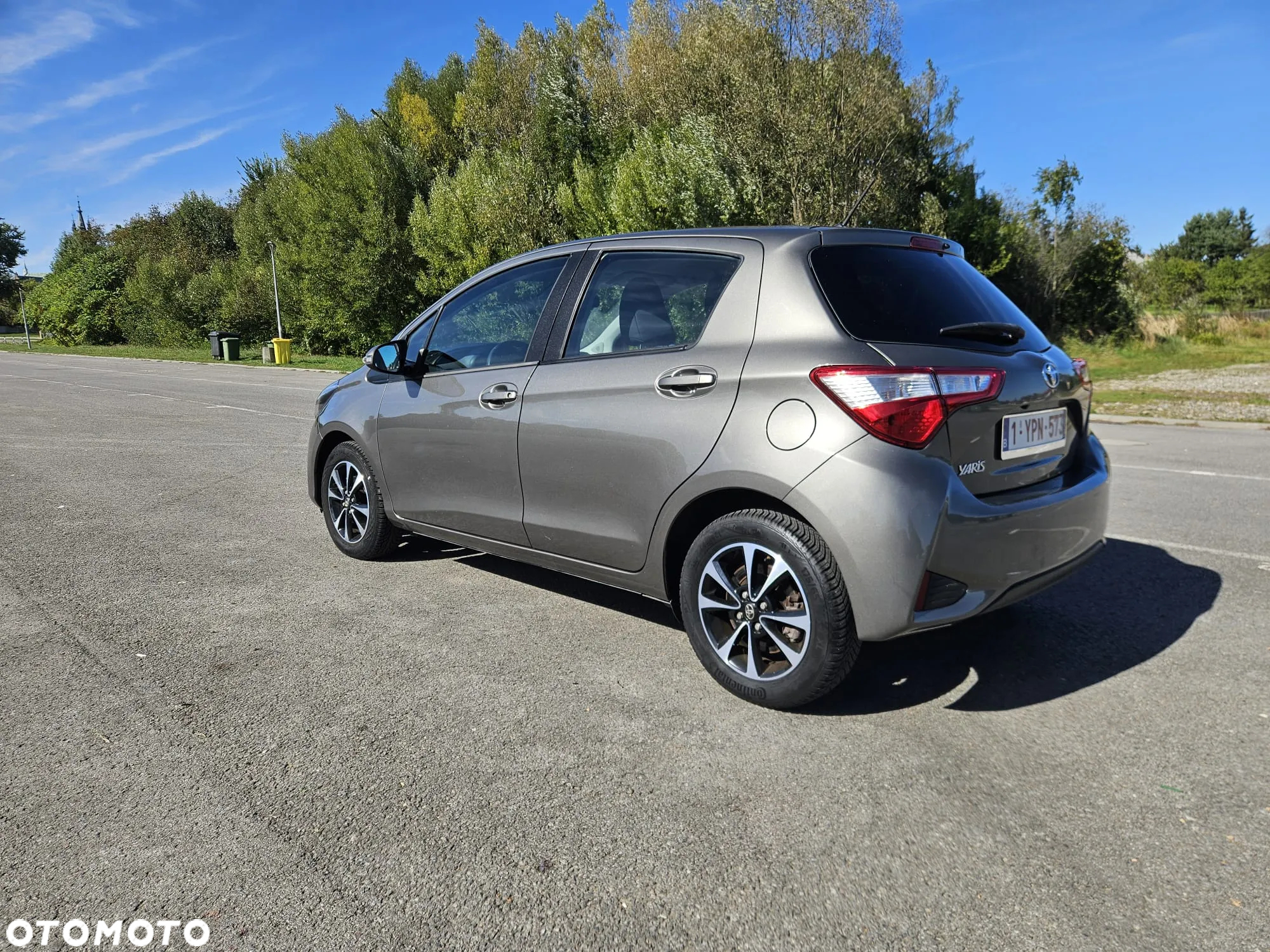 Toyota Yaris 1.5 Premium - 3