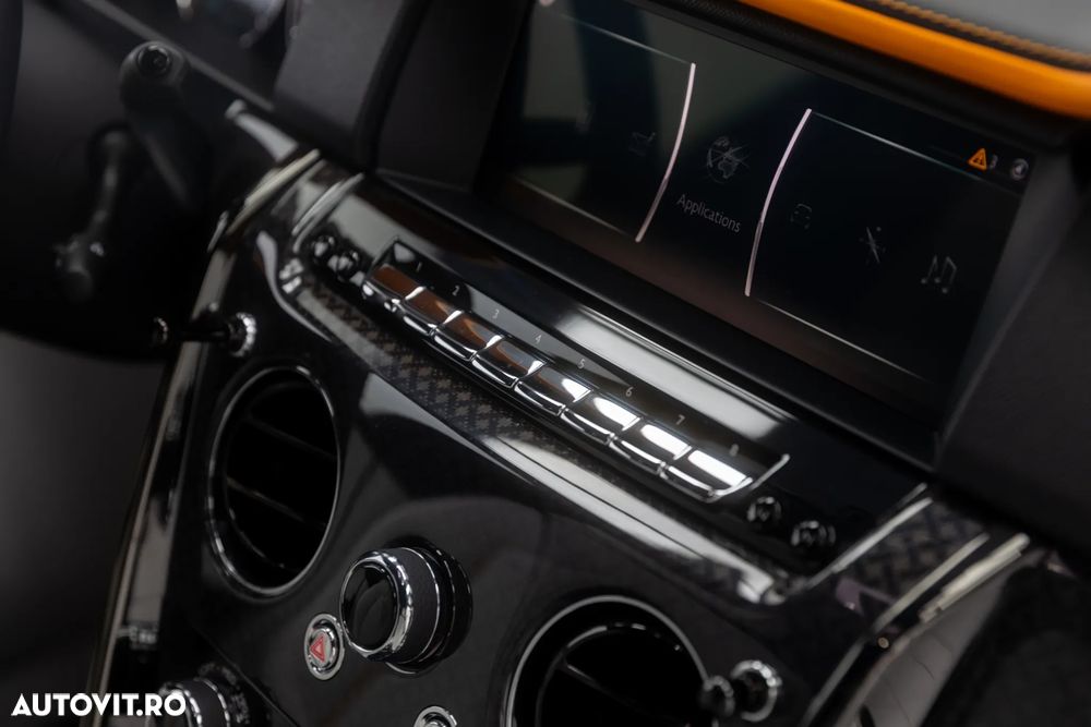 Rolls-Royce Cullinan - 30