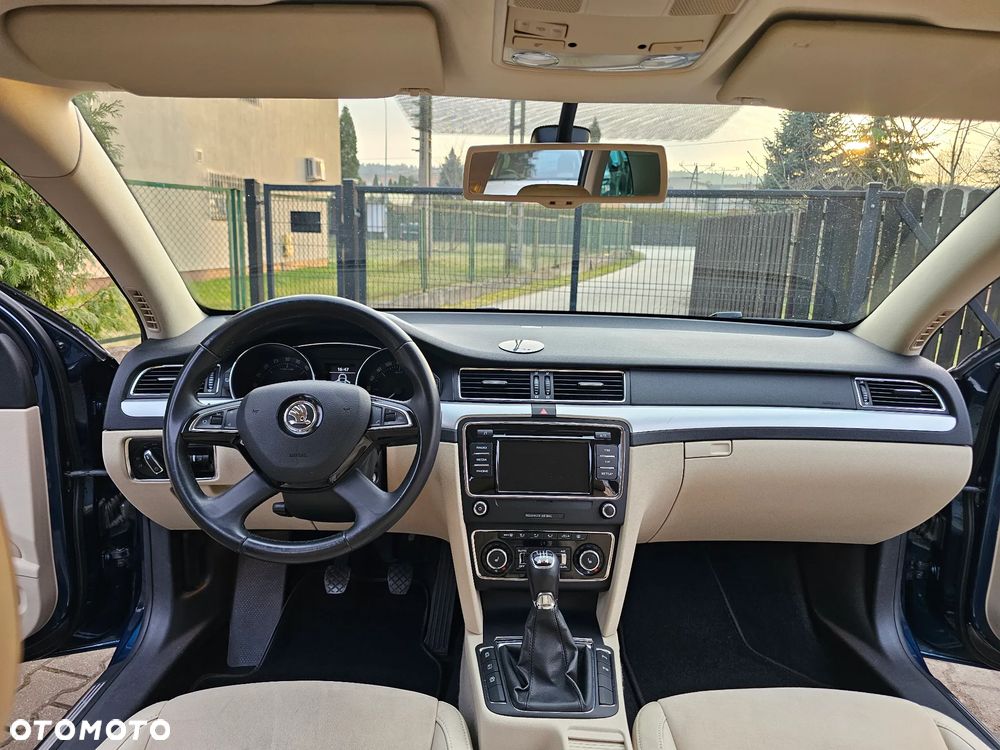 Skoda Superb 2.0 TDI 4x4 Elegance - 9