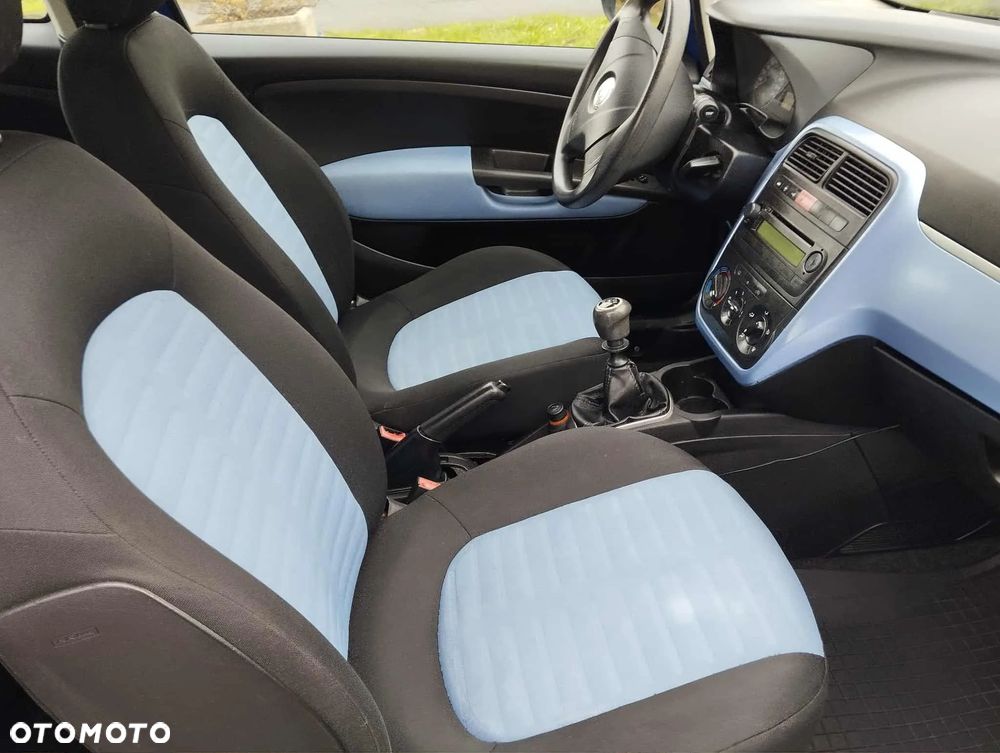 Fiat Grande Punto - 15