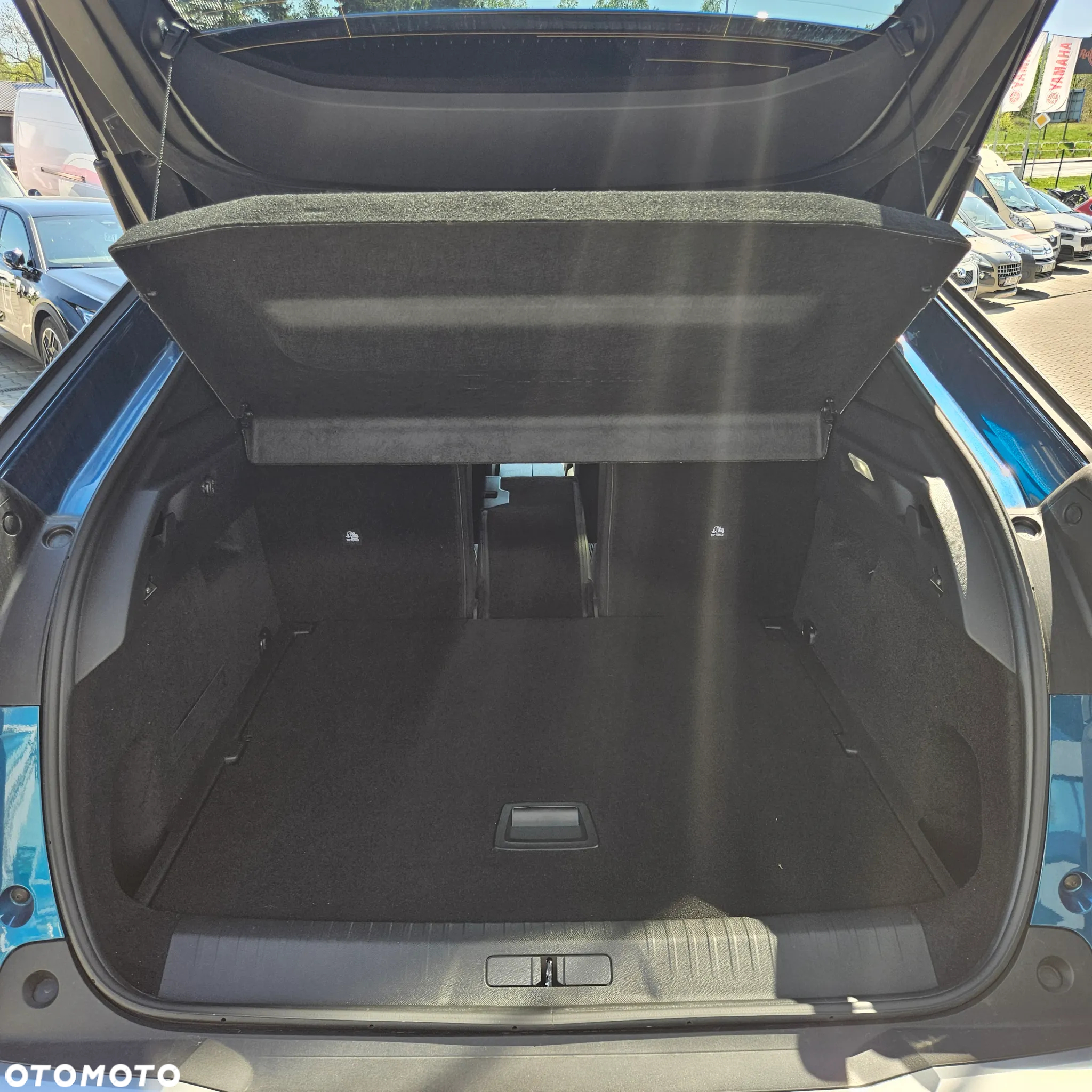 Peugeot 3008 1.2 PureTech mHEV Allure e-DCS6 - 18