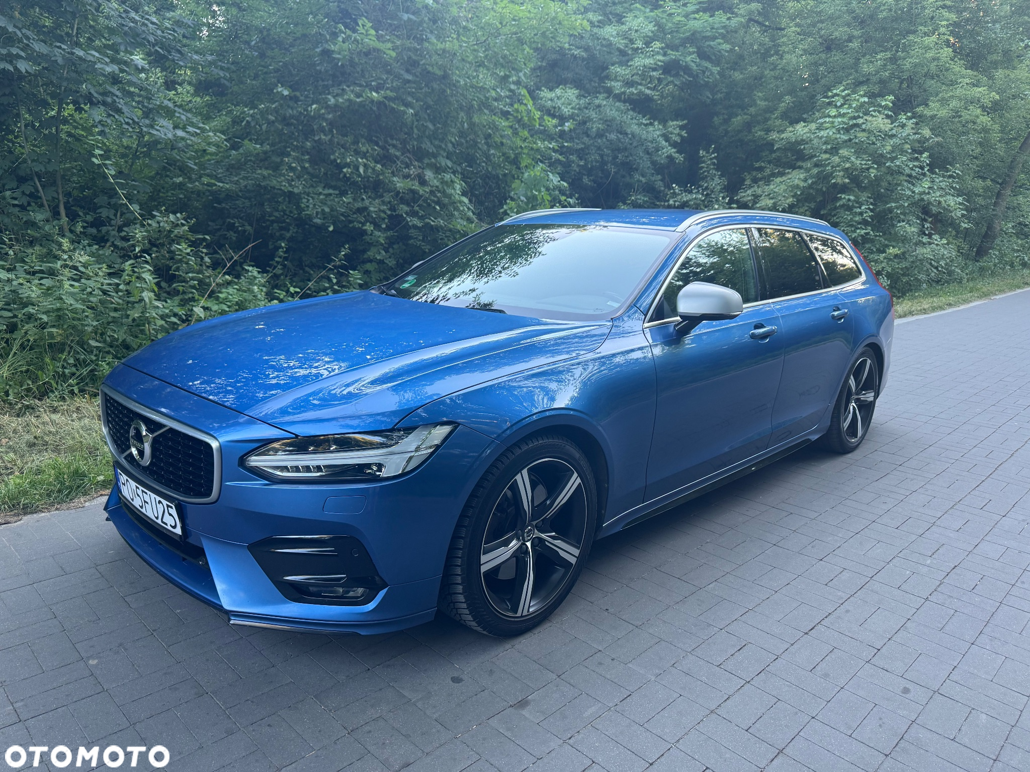 Volvo V90 D5 AWD R-Design - 22