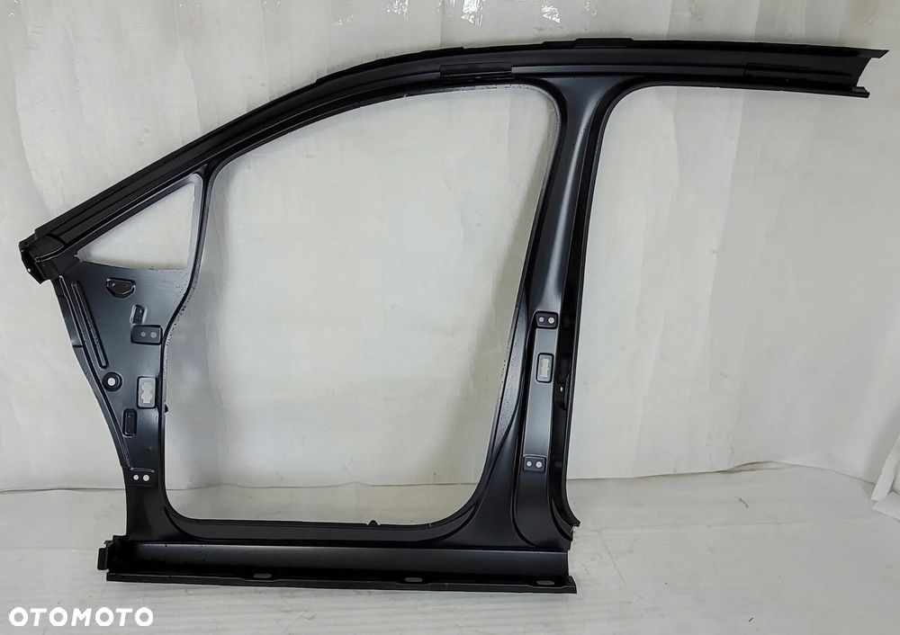 POSZYCIE PRAWE VW TOURAN II 2015- 5TA809606A - 5