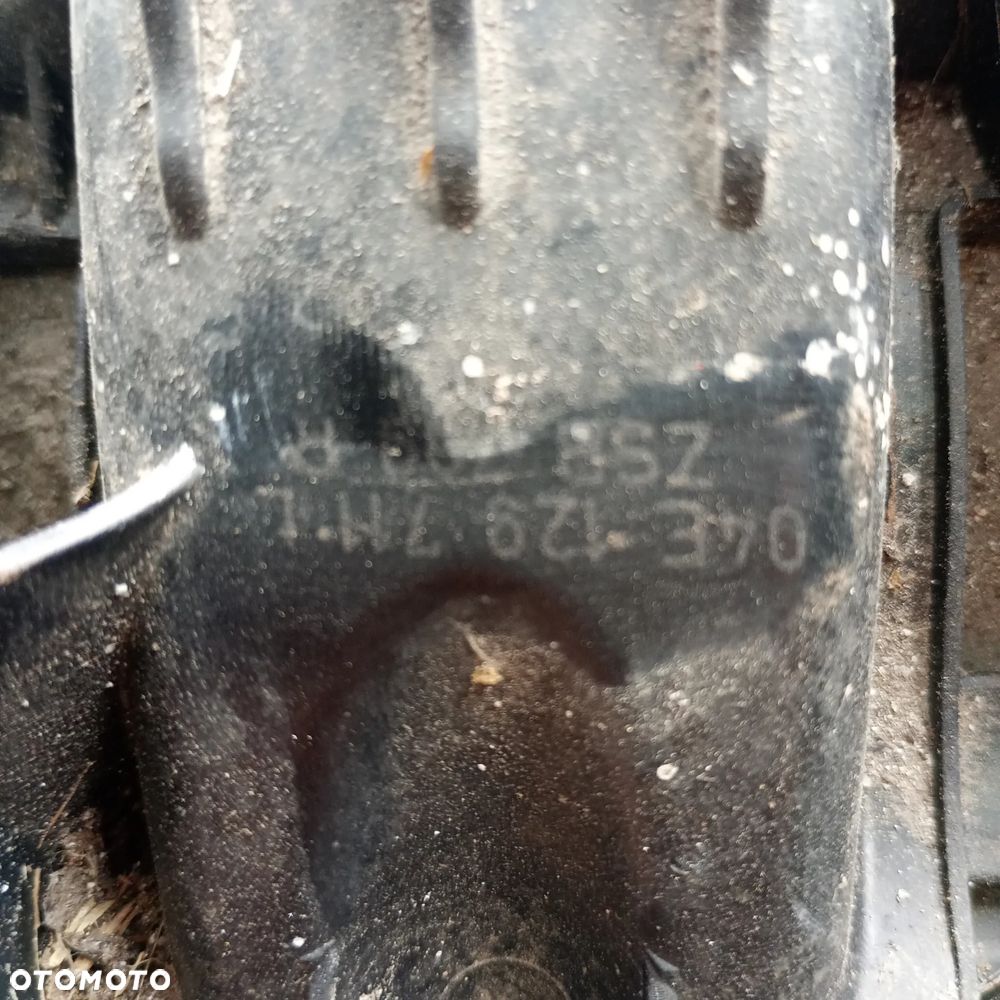 Kolektor ssący 04E129711L - 4