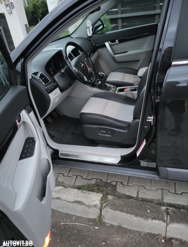 Chevrolet Captiva 2.2D AWD 7 locuri LTZ black leather - 12
