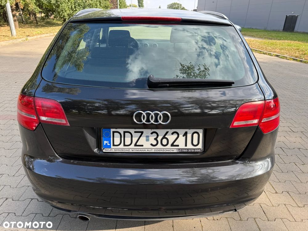 Audi A3 1.6 Ambiente - 6