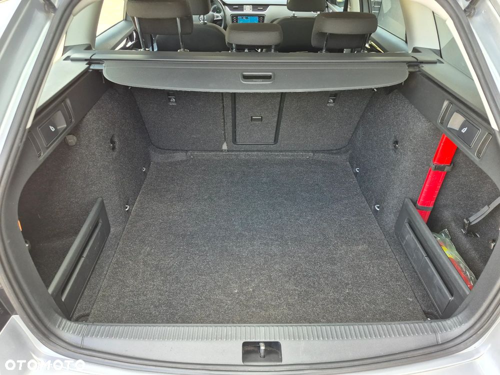 Skoda Octavia 2.0 TDI SCR Style DSG - 8
