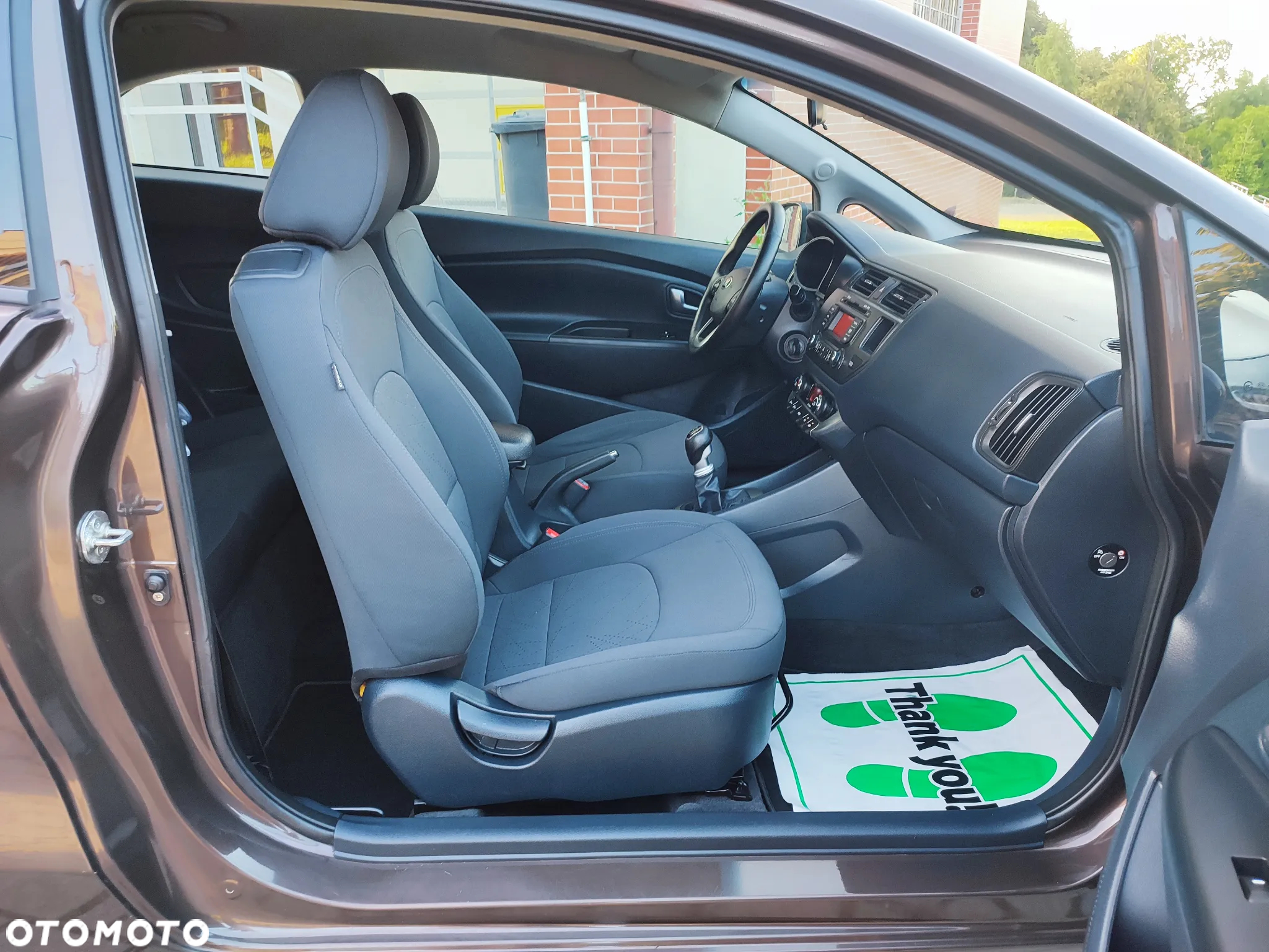 Kia Rio 1.4 Dream Team Edition - 29