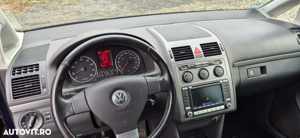 Volkswagen Touran 1.4 TSI Highline - 5