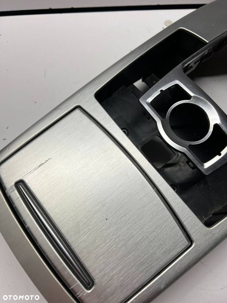 4F1 864 261 Konsola środkowa Audi A6 S6 C6 4F - 6