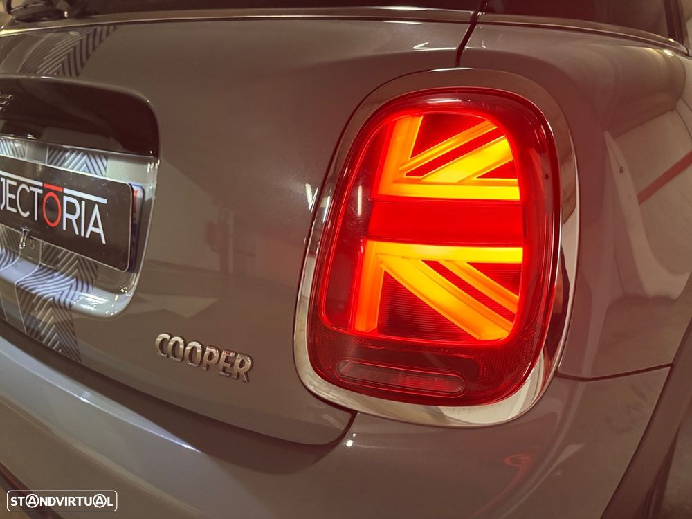 MINI 5 Portas Cooper Auto - 12