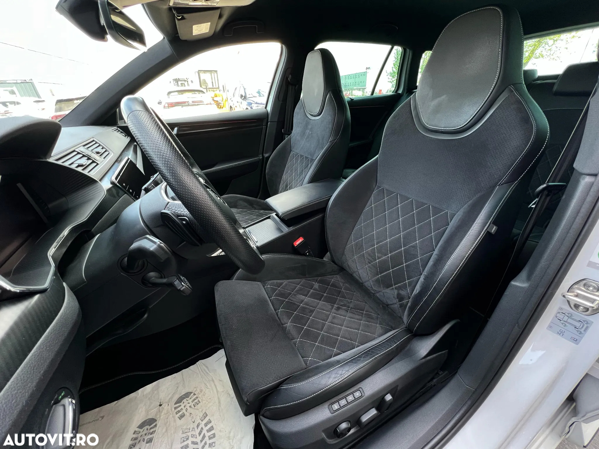 Skoda Superb Combi 1.4 TSI iV DSG Sportline - 9