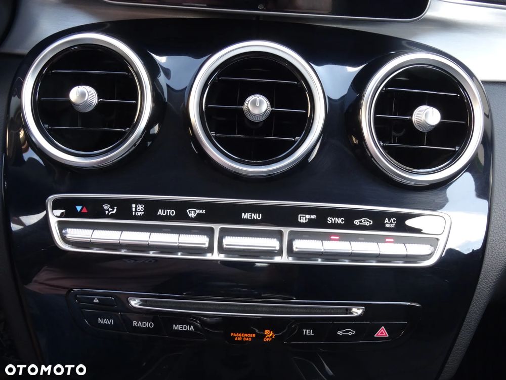 Mercedes-Benz Klasa C 180 Avantgarde - 22