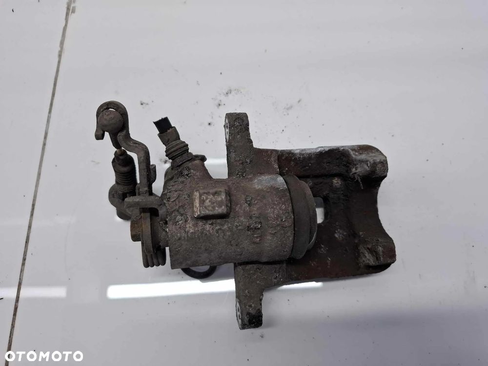 ZACISK HAMULCOWY PRAWY TYLNY TYŁ VW GOLF VI - 3