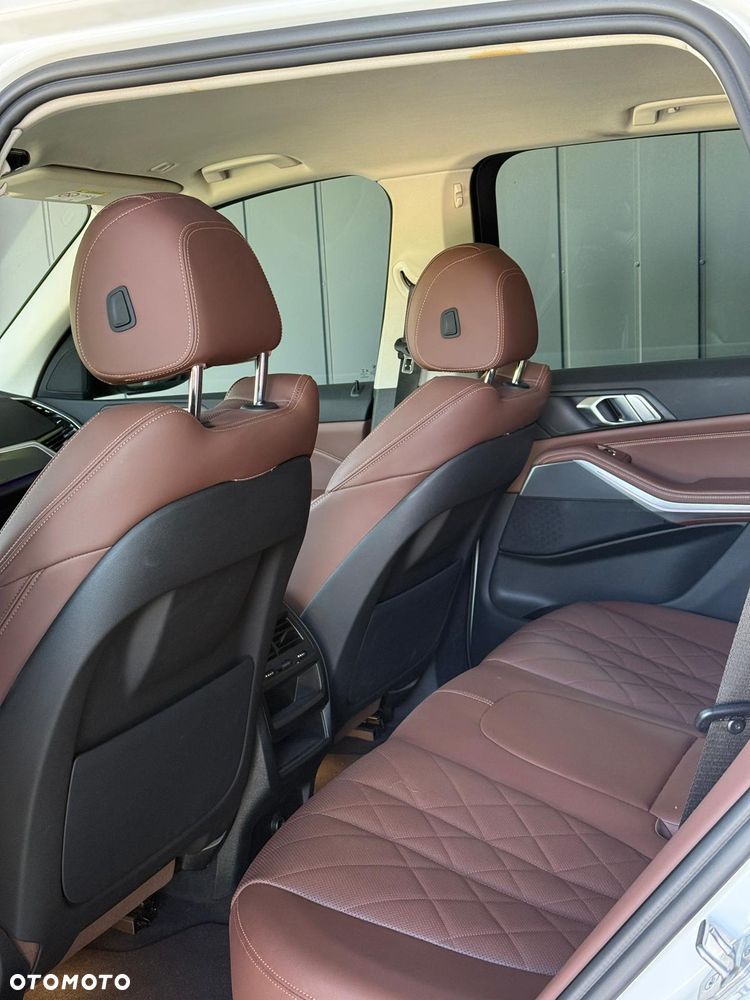BMW X5 xDrive40i mHEV - 11