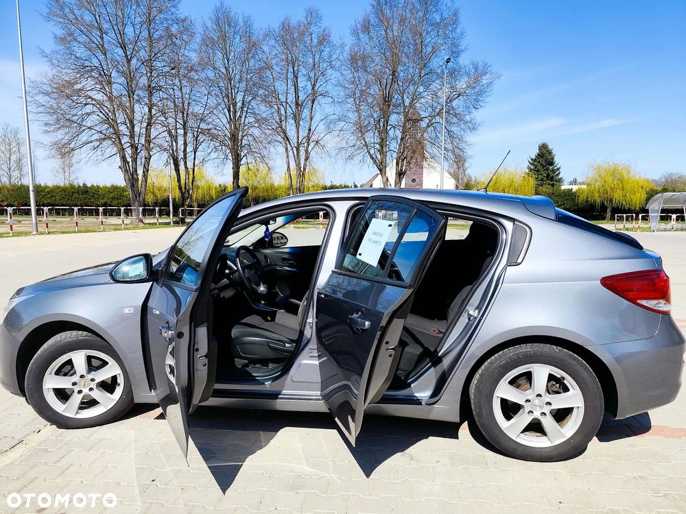 Chevrolet Cruze 1.6 LS - 7
