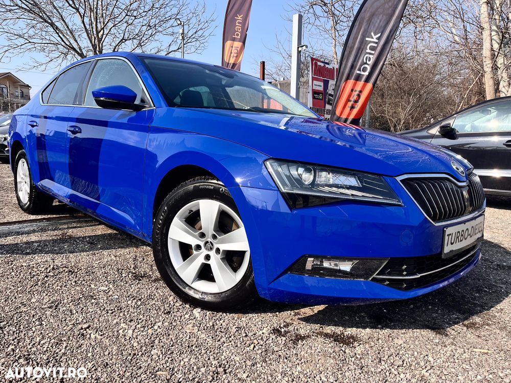 Skoda Superb 2.0 TDI DSG Sportline - 5