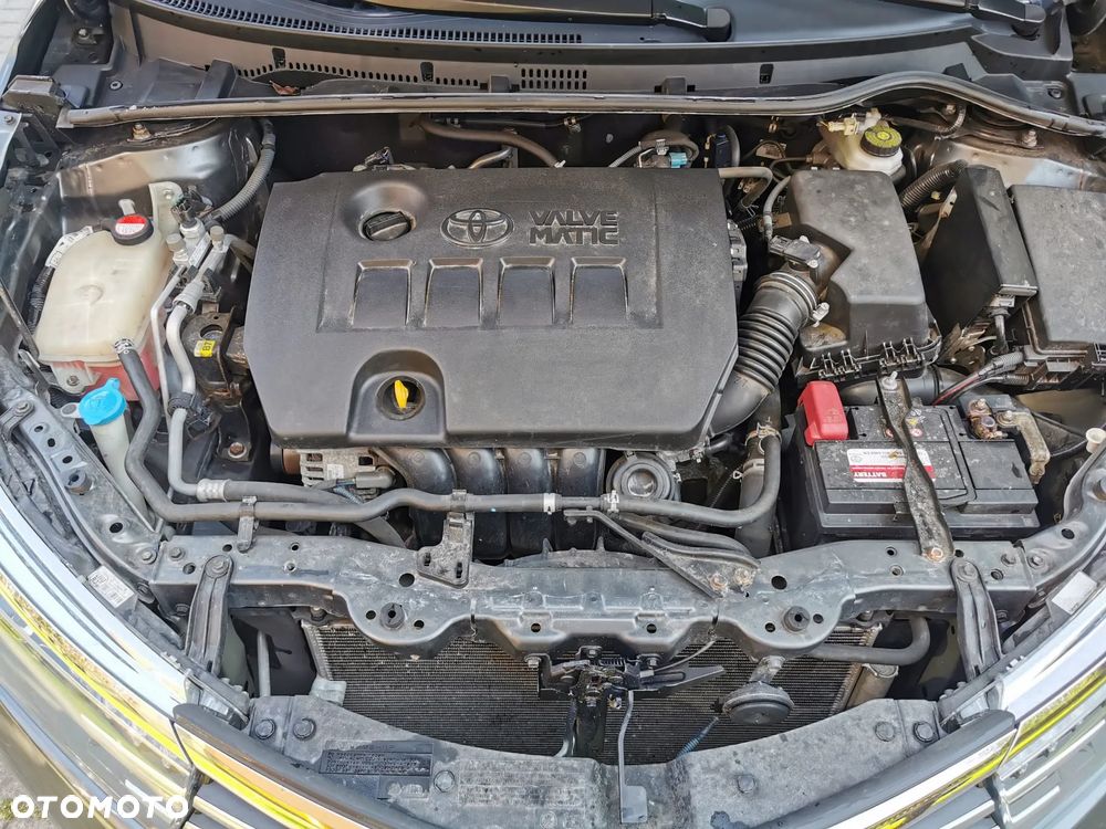 Toyota Corolla - 10