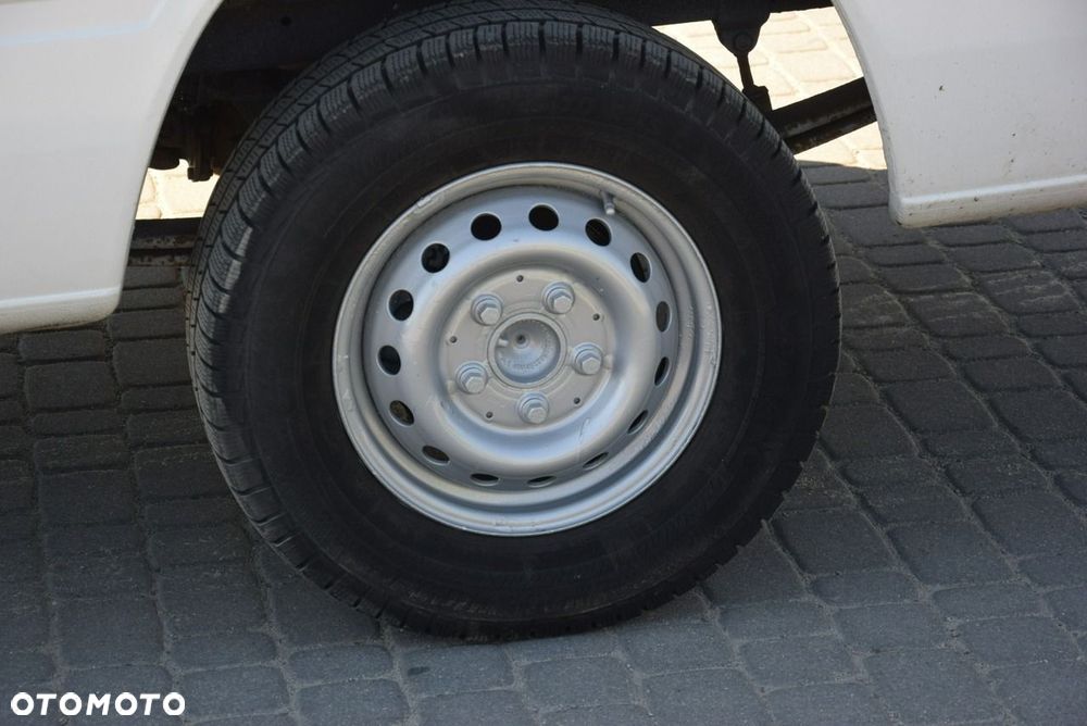 Mercedes-Benz Sprinter - 13