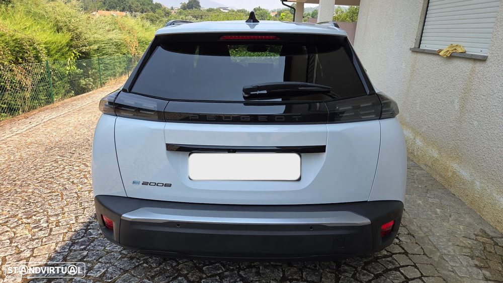 Peugeot e-2008 54 kWh Allure - 2