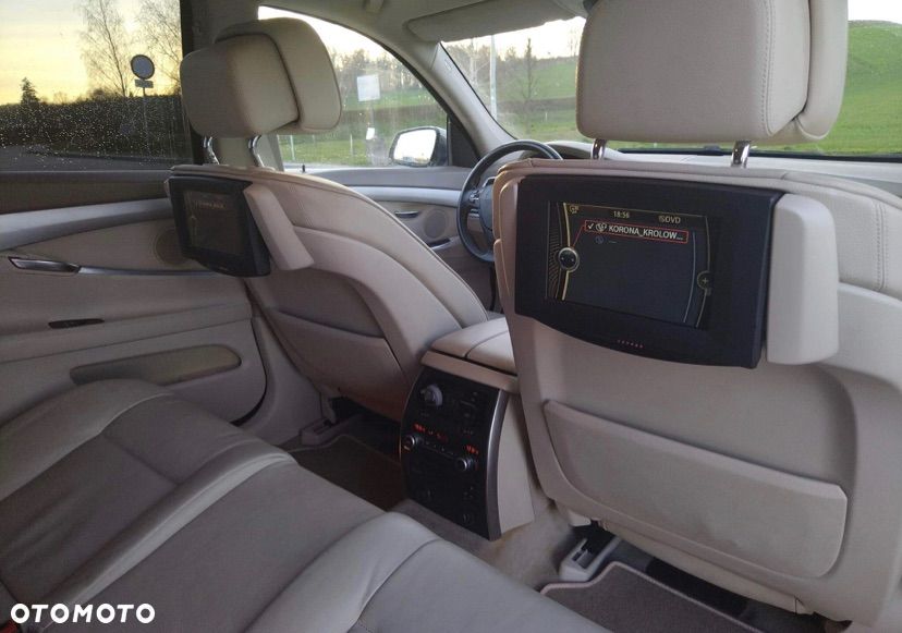 BMW Seria 5 535i xDrive - 9