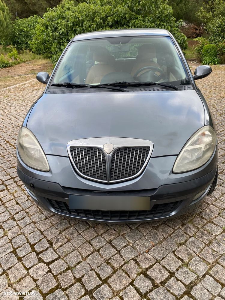 Lancia Ypsilon - 5