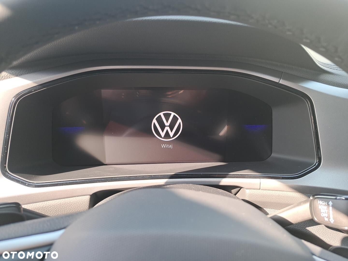 Volkswagen T-Roc - 14