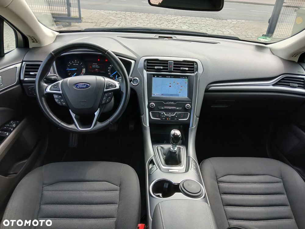 Ford Mondeo 2.0 EcoBlue Titanium - 26