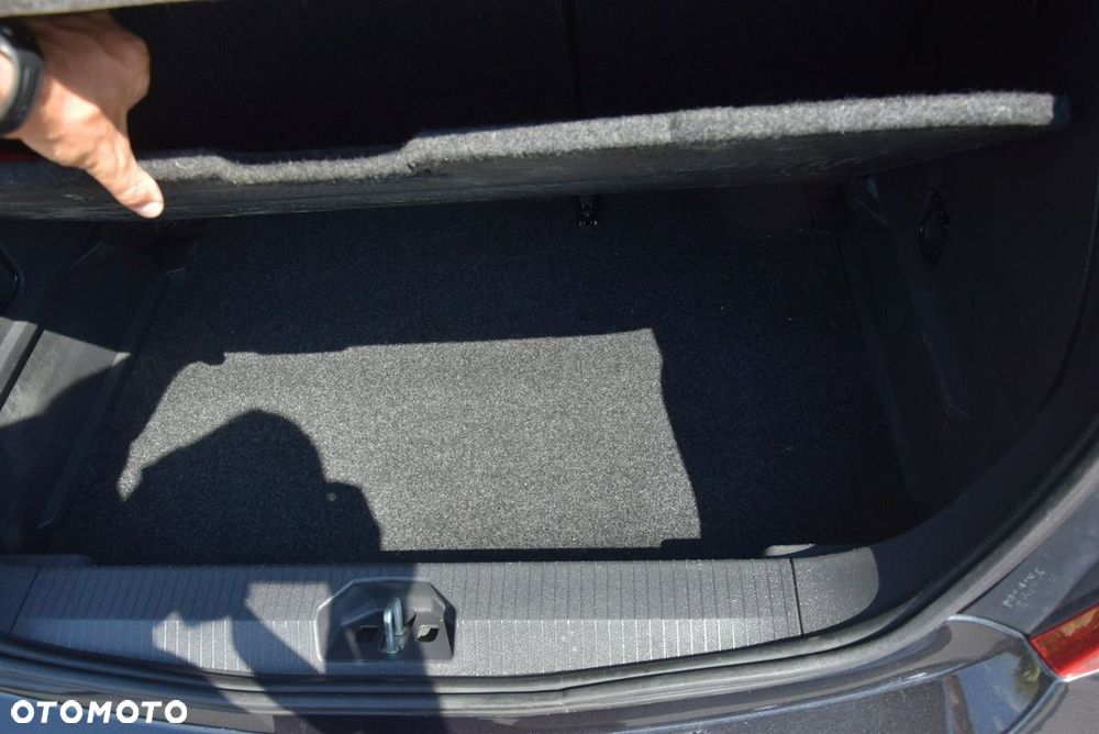 Opel Corsa 1.4 16V 150 Jahre - 18