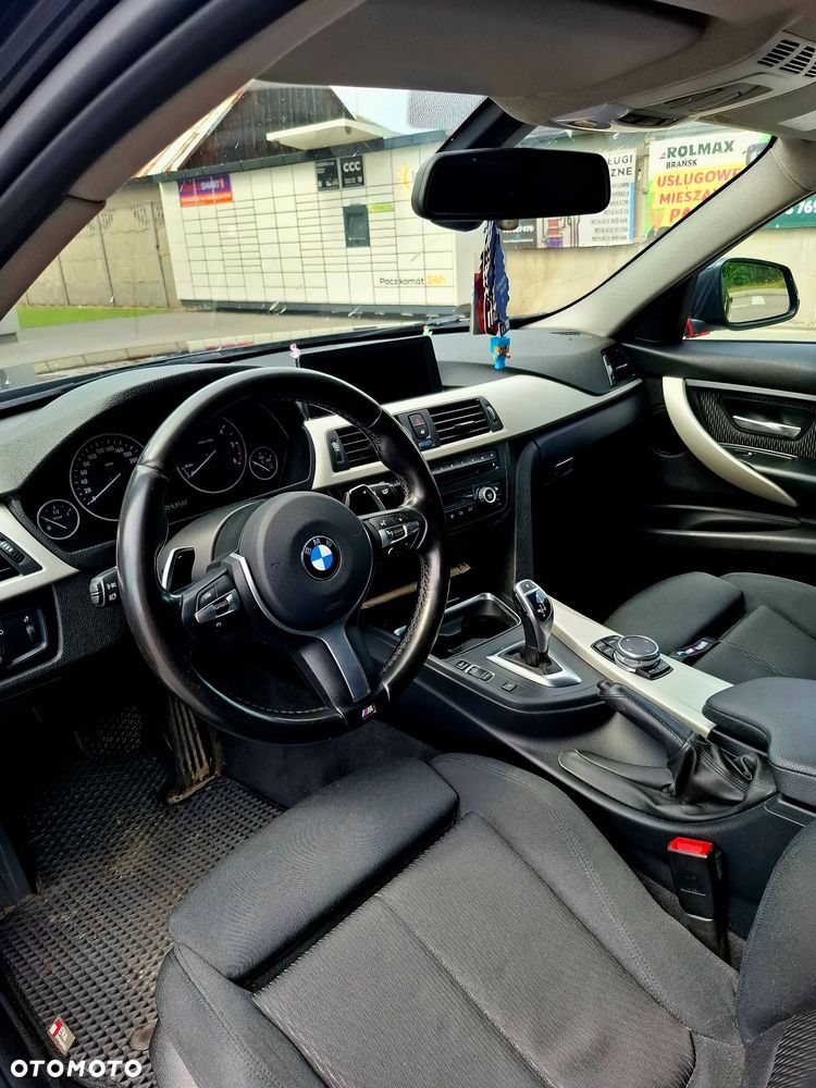 BMW Seria 3 325d Sport - 18