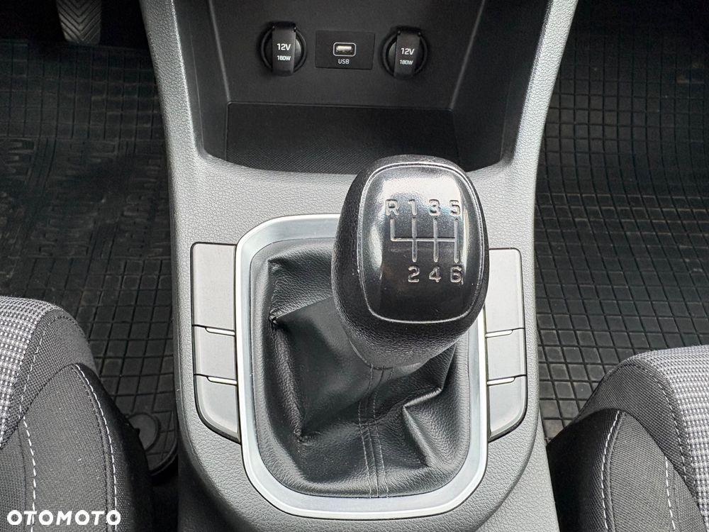 Hyundai i30 1.5 DPI Classic + - 20