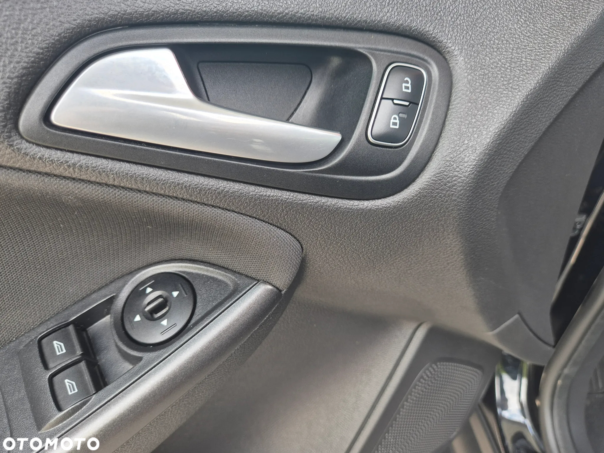 Ford Focus 1.0 EcoBoost Edition - 32