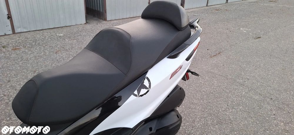 Piaggio MP-3 - 5