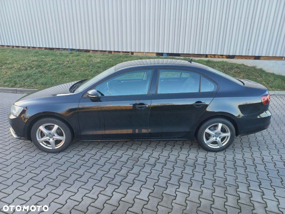 Volkswagen Jetta 2.0 TDI DPF BMT Trendline - 5