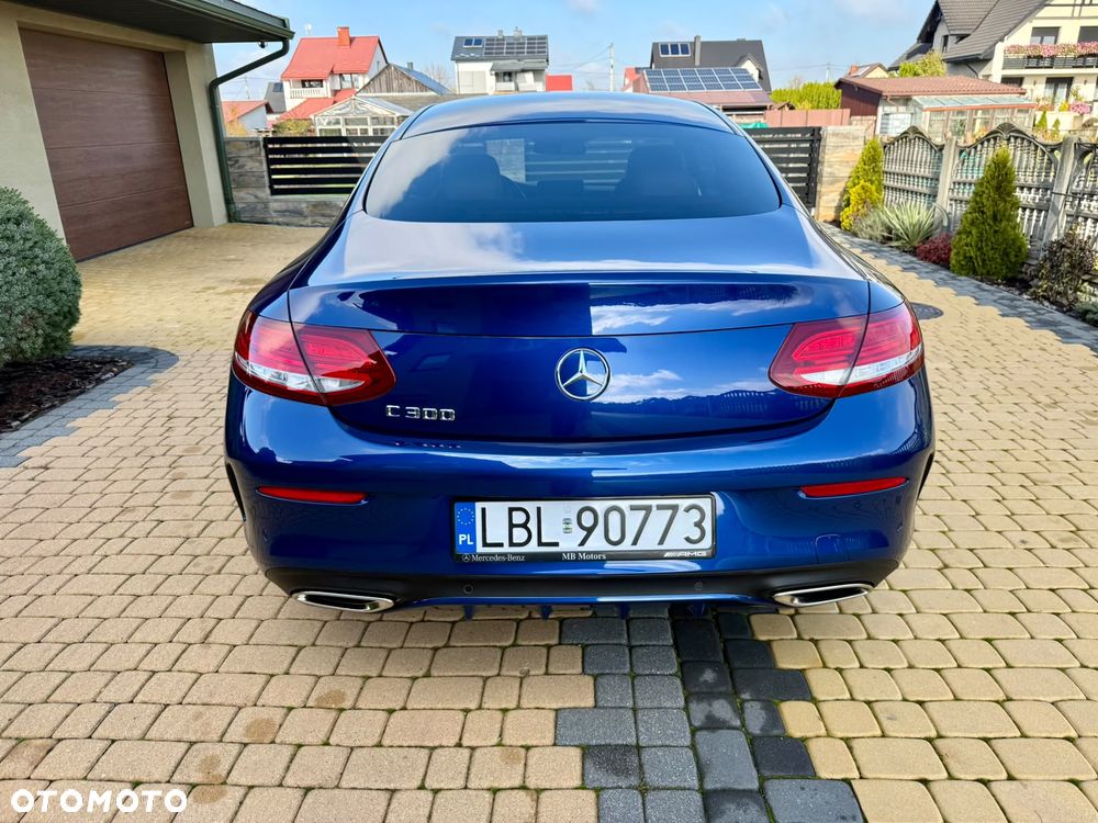 Mercedes-Benz C300 2016 photo 4