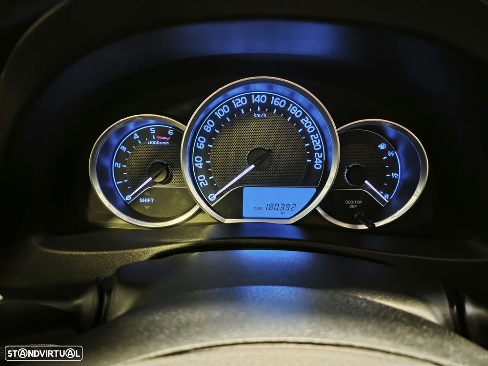 Toyota Auris Touring Sports 1.4 D-4D Active - 6