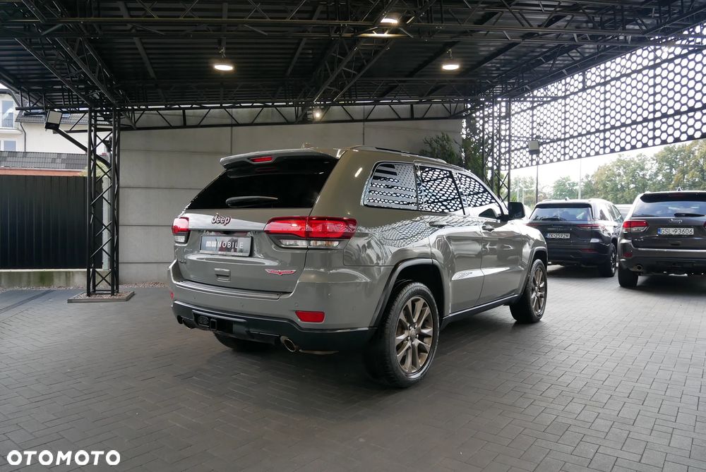 Jeep Grand Cherokee - 3