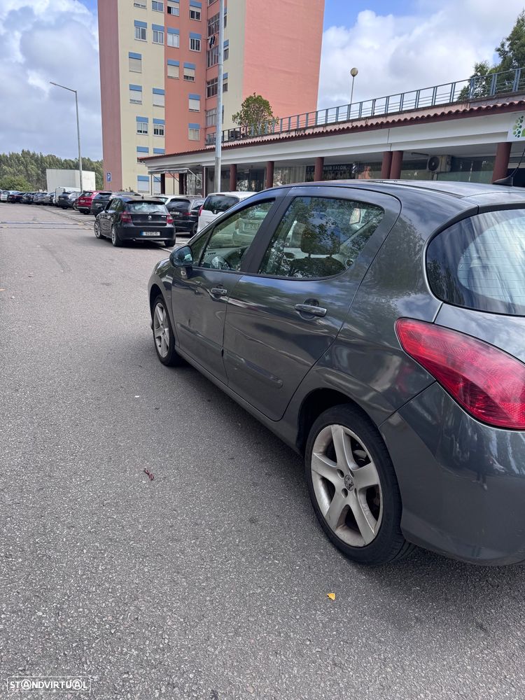 Peugeot 308 1.6 HDi Executive - 2