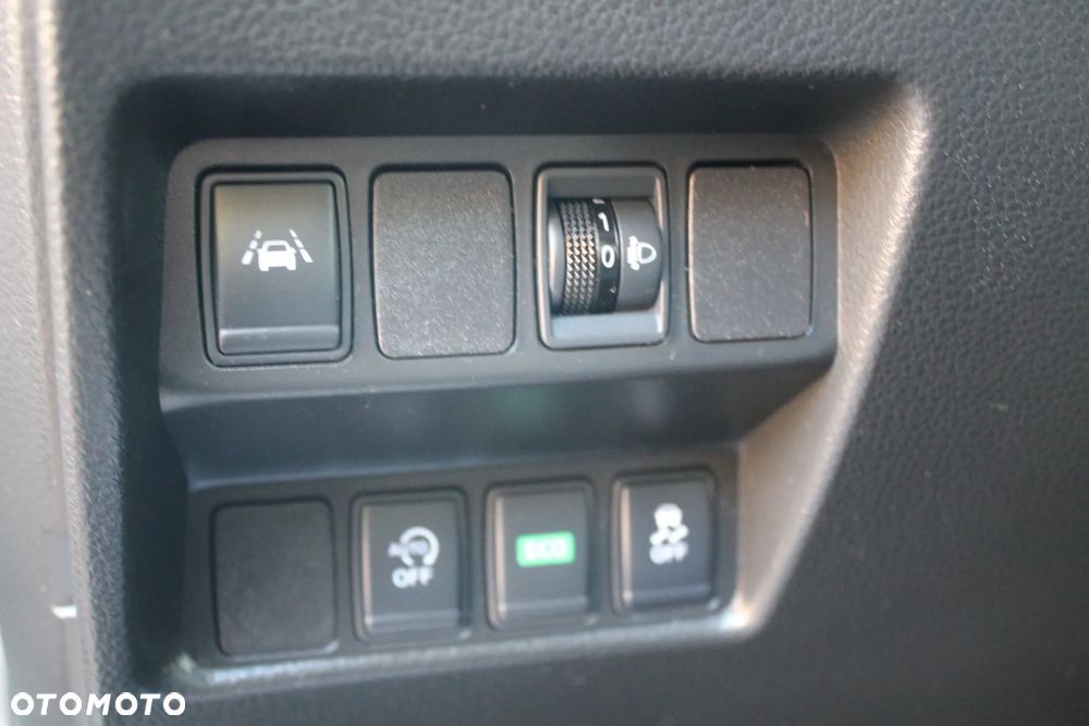 Nissan Qashqai 1.2 DIG-T N-Vision Xtronic EU6 - 25