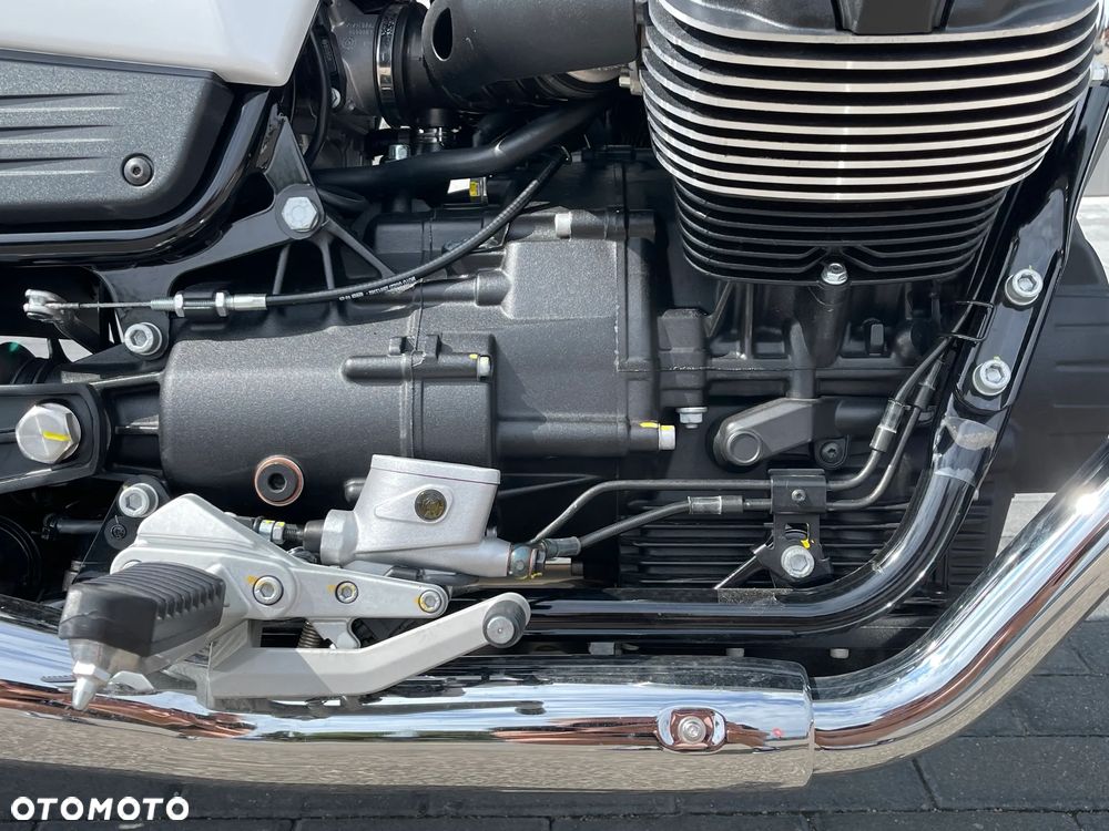 Moto Guzzi V7 - 10