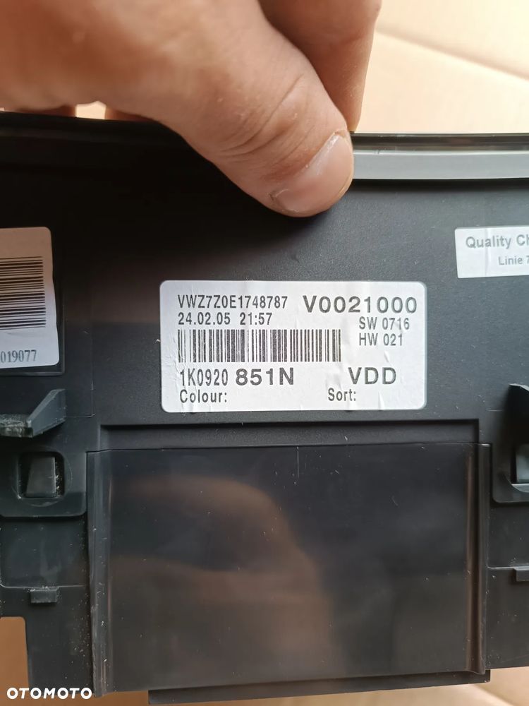 LICZNIK ZEGAR VW  Golf V 1.6 8V BGU 1K0920851N - 2
