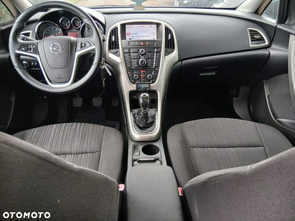 Opel Astra 1.4 Turbo Design Edition - 32