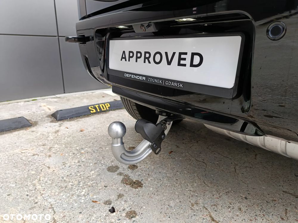 Land Rover Defender 3.0 D250 mHEV X-Dynamic SE - 21