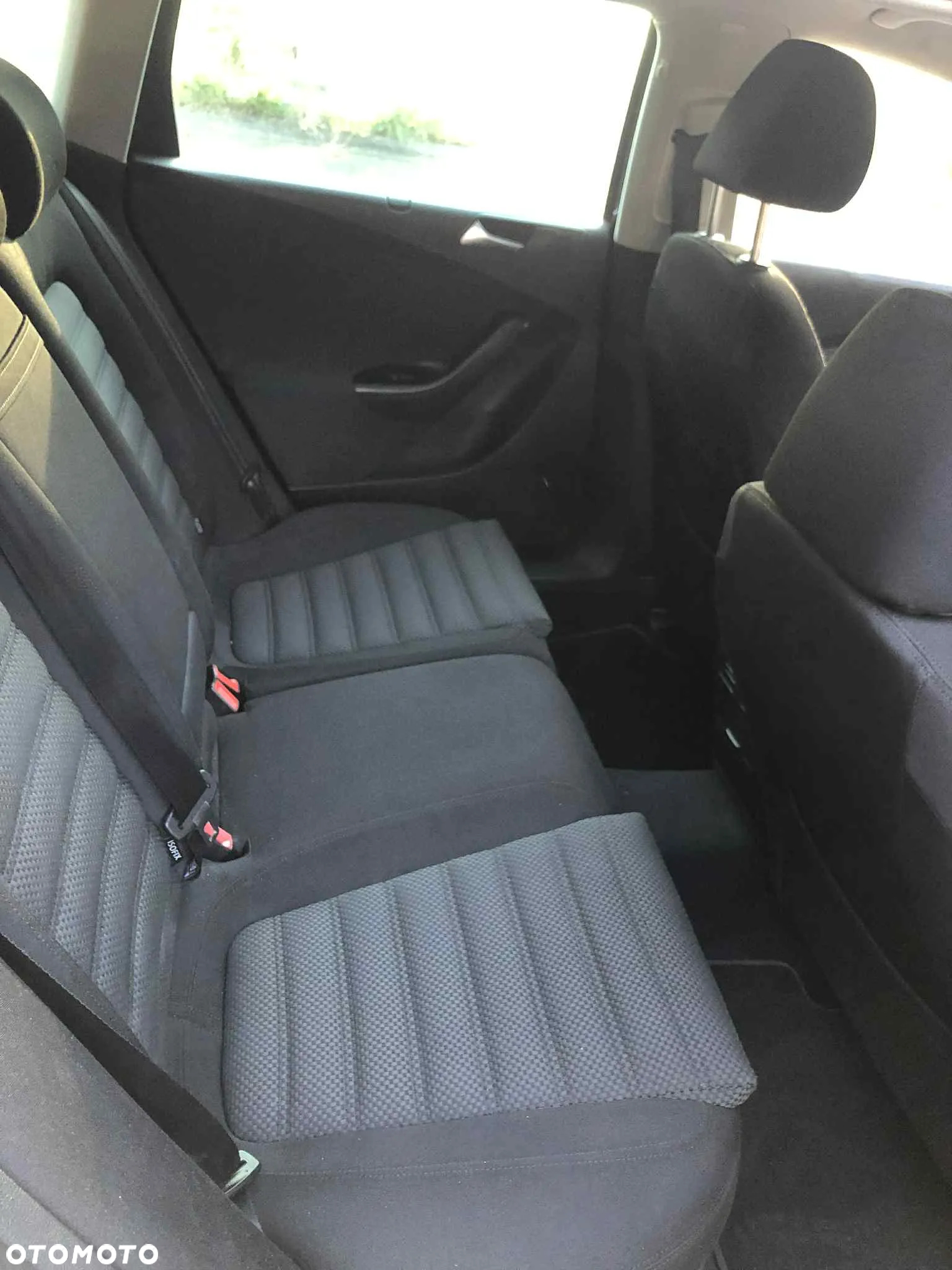 Volkswagen Passat Variant 2.0 TDI DPF Sportline - 18