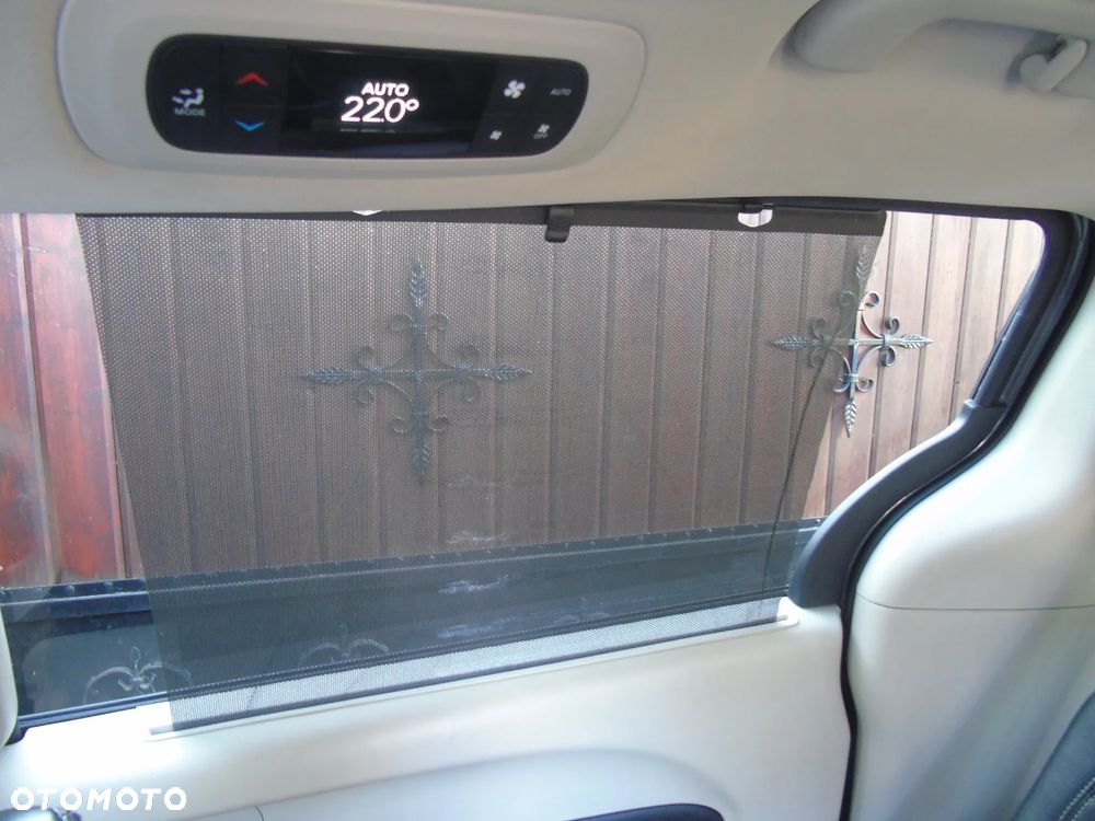 Chrysler Pacifica - 18