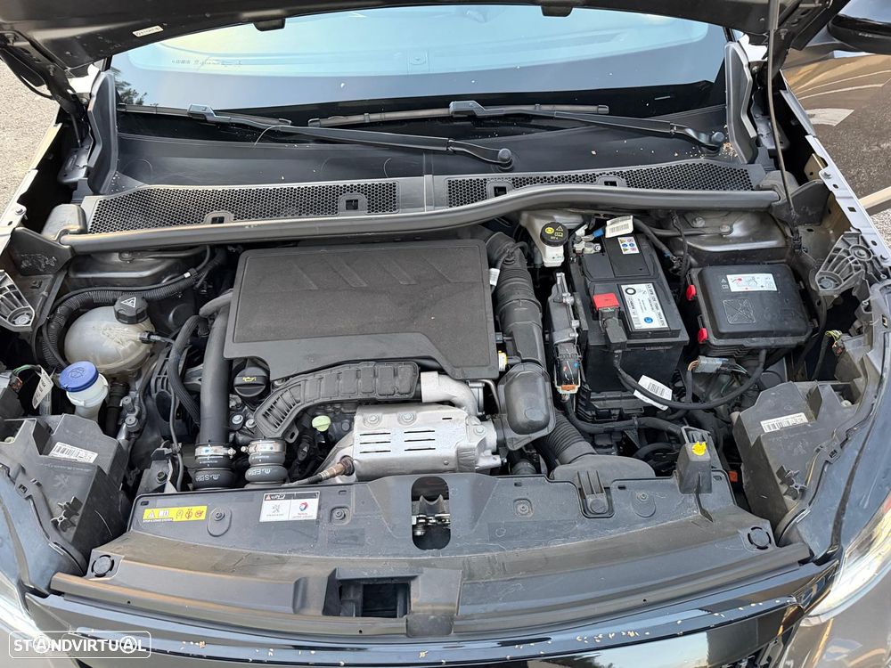 Peugeot 2008 1.2 PureTech GT Line EAT8 - 13